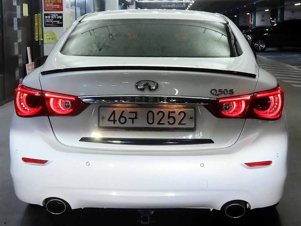 Infiniti Q - Vista 5