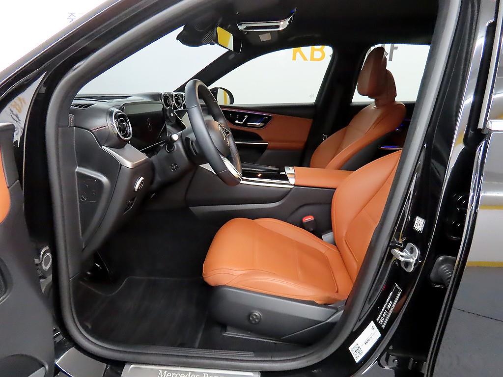 Mercedes Benz GLC Class - Vista 5