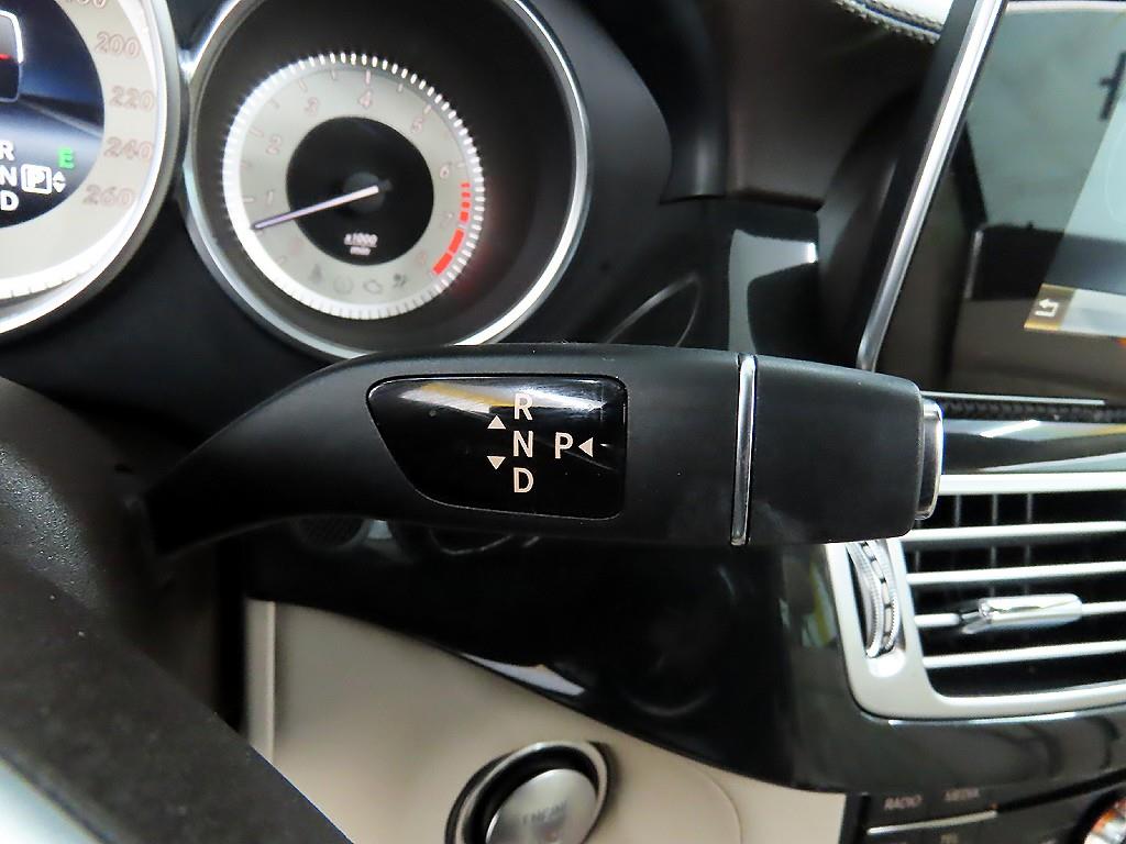 Mercedes Benz CLS Class - Vista 10