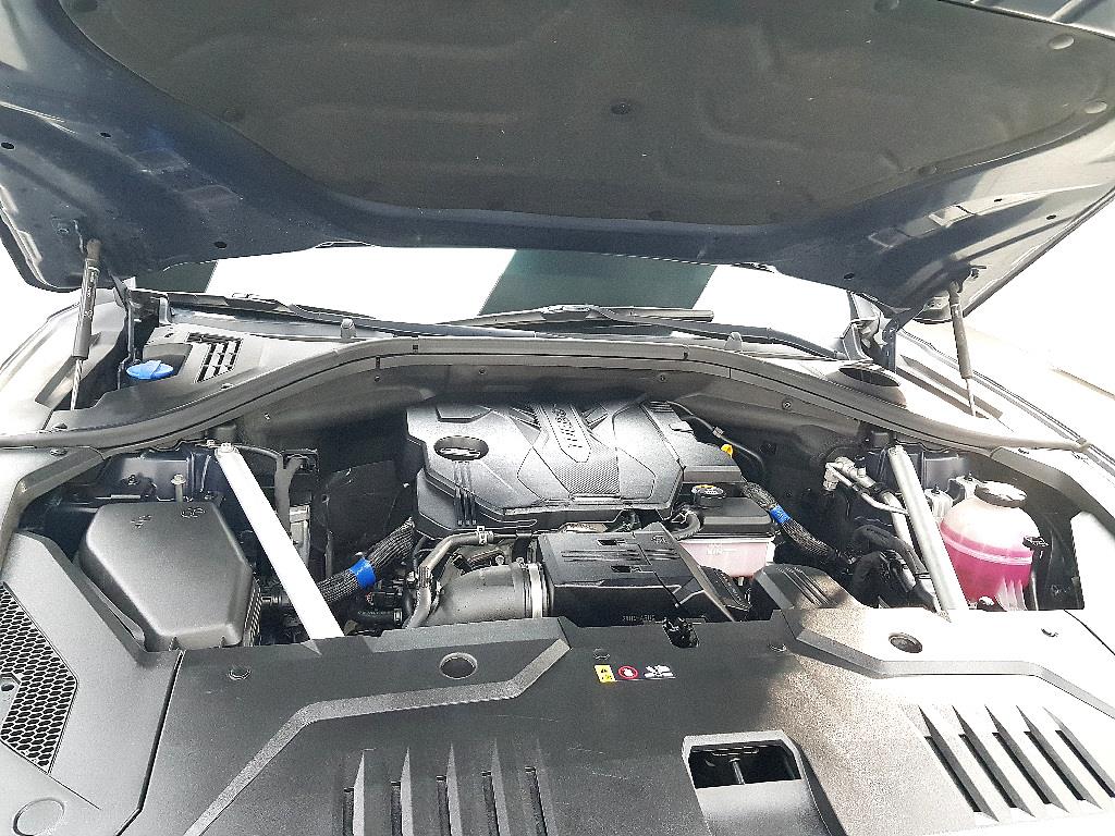 Genesis GV70 - Vista 6