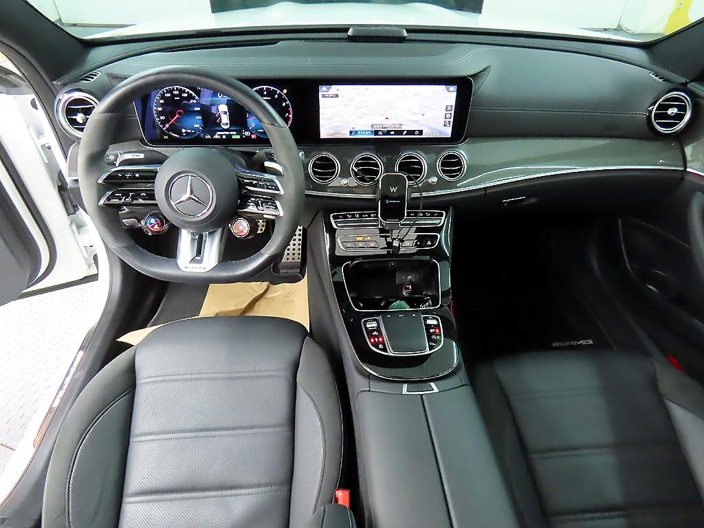 Mercedes Benz E class - Vista 7