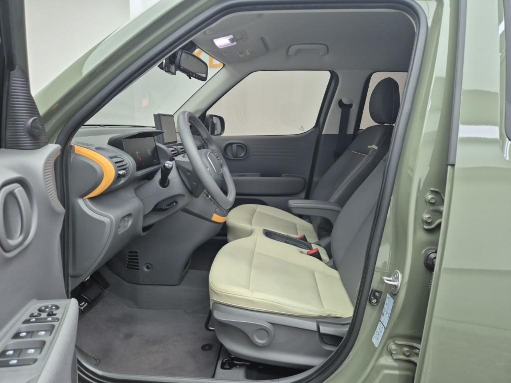 HYUNDAI Casper - Vista 11