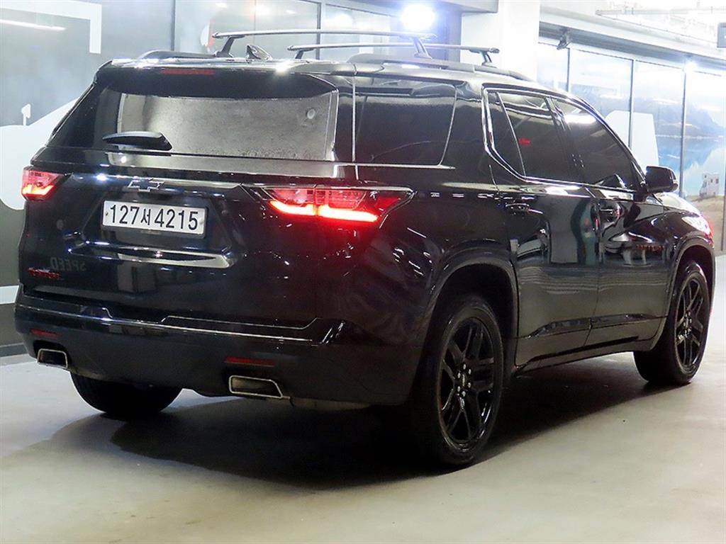 Chevrolet Travers - Vista 4