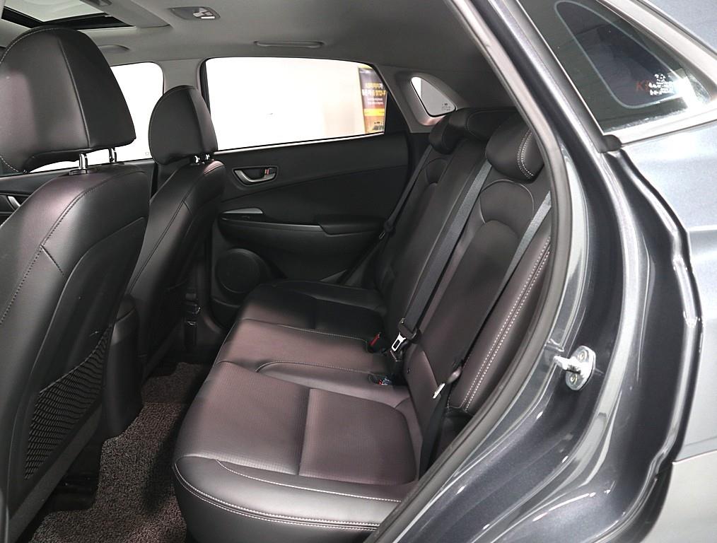 HYUNDAI Kona - Vista 9