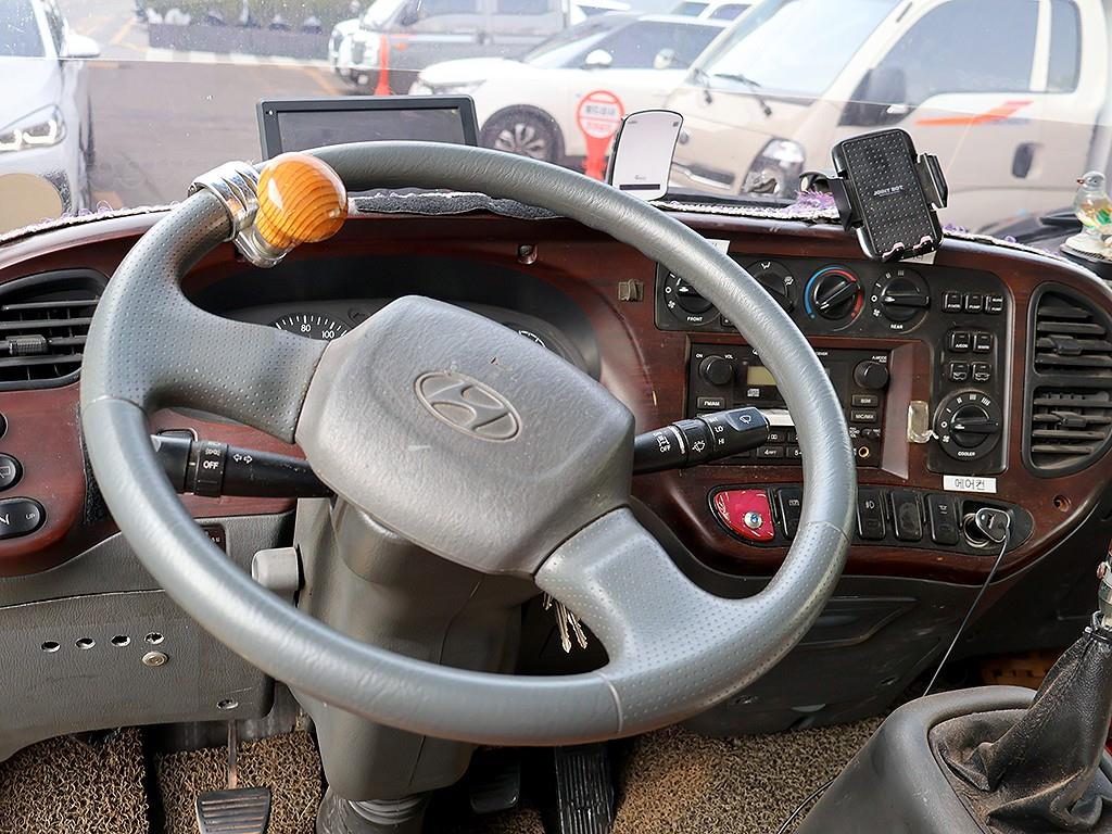 medium and large bus Hyundai bus 2008 Blanco - Importación desde Corea - HF Imports Iquique - Foto 8