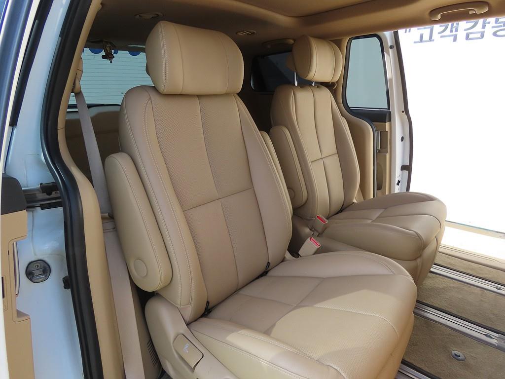 KIA Carnival - Vista 6