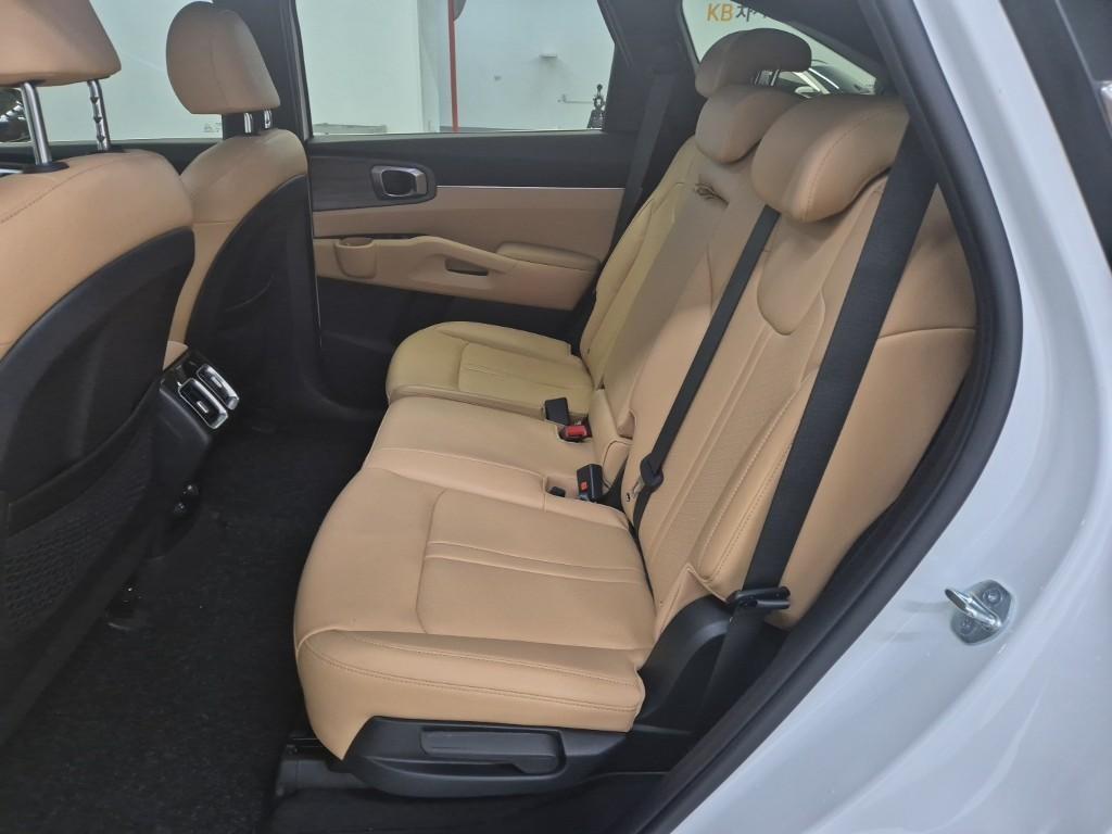KIA Sorento - Vista 12