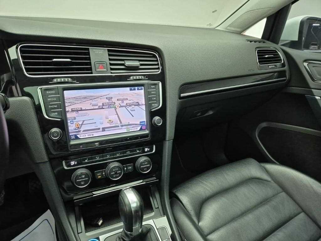 Volkswagen Golf - Vista 10