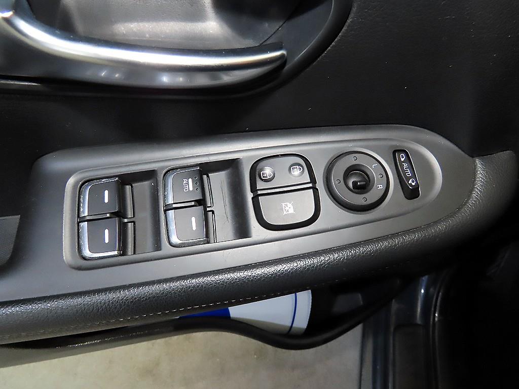 KIA Carens 2014 Gris - Importación desde Corea - HF Imports Iquique - Foto 13