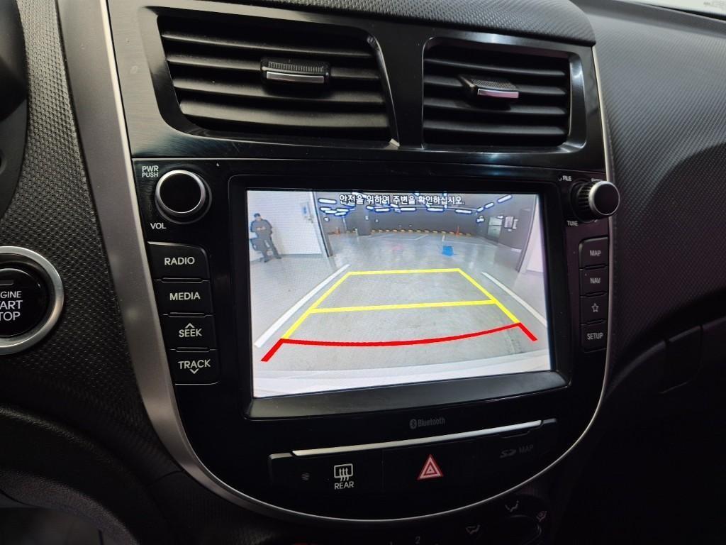 HYUNDAI Accent 2019 Blanco - Importación desde Corea - HF Imports Iquique - Foto 14