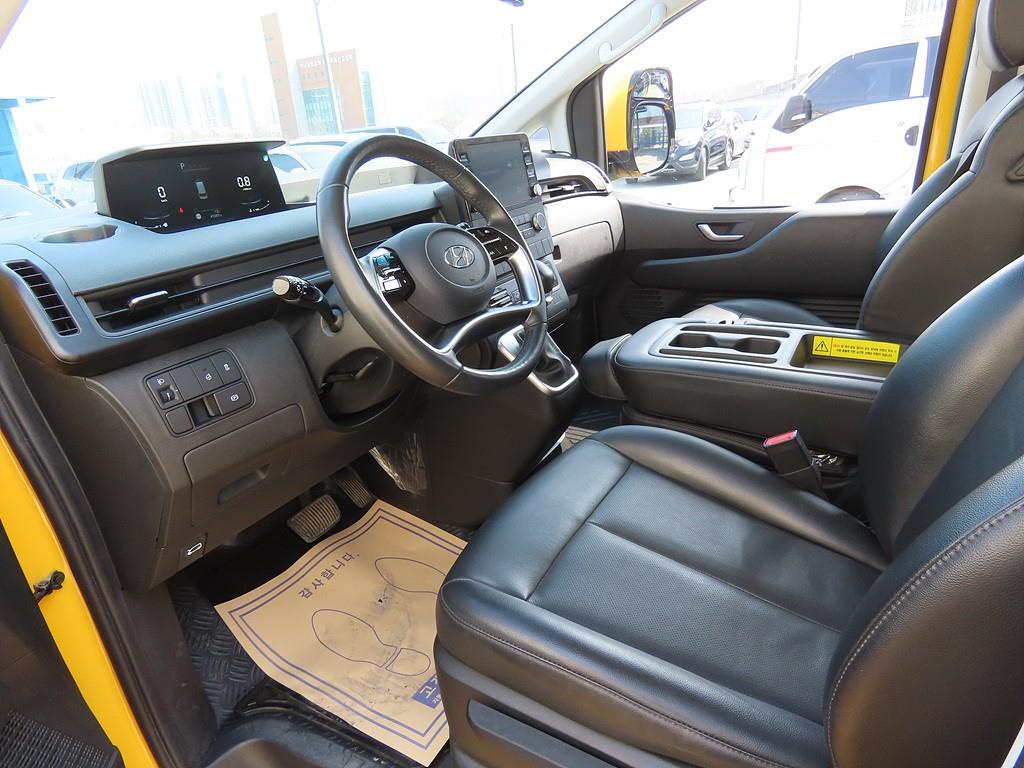 HYUNDAI Staria - Vista 6