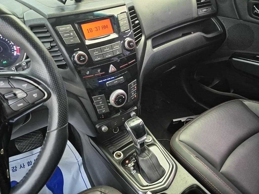 Ssangyong Tivoli - Vista 10