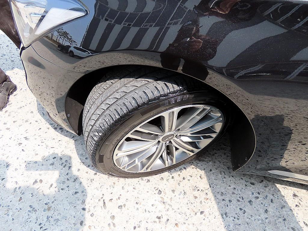 Genesis G80 2018 Negro - Importación desde Corea - HF Imports Iquique - Foto 19