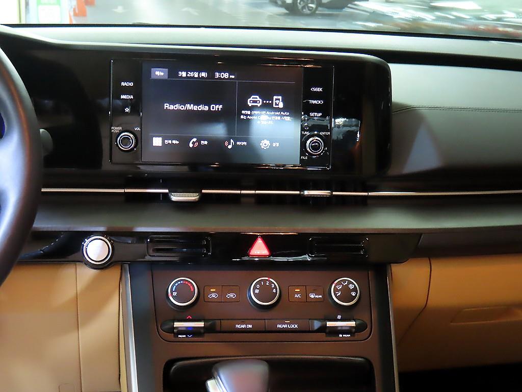 KIA Carnival - Vista 11