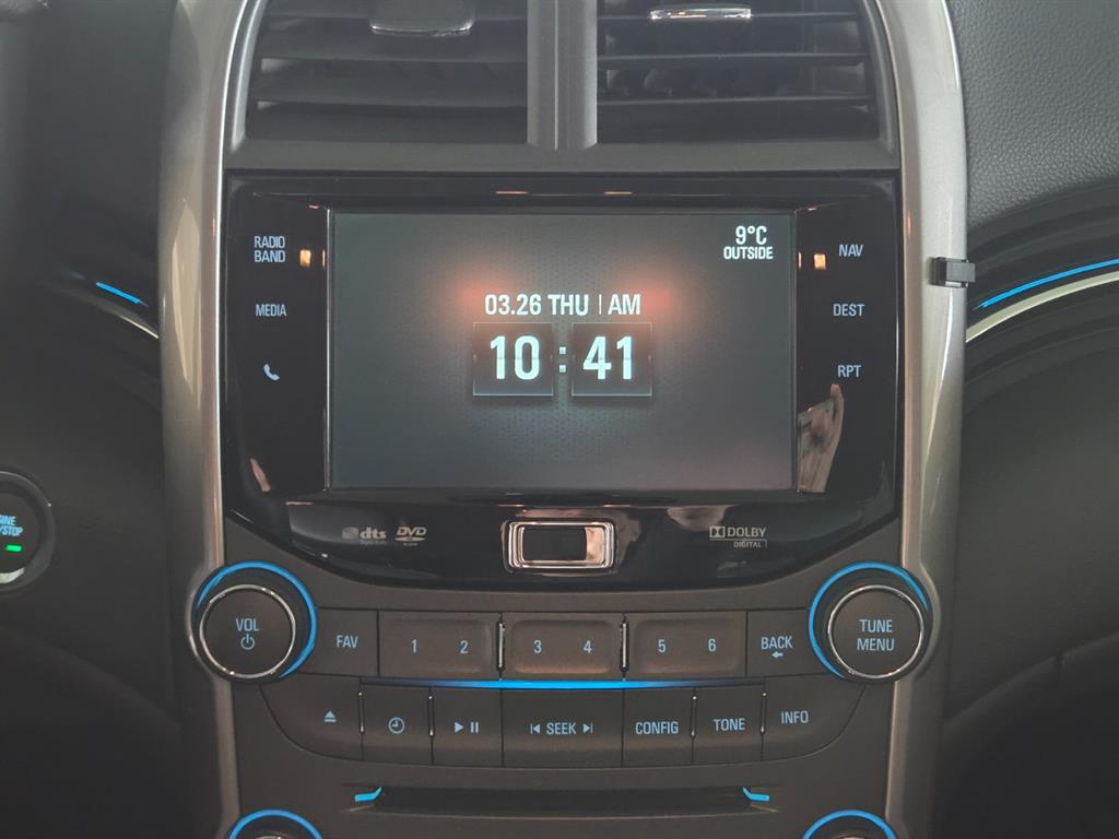 Chevrolet Malibu - Vista 11