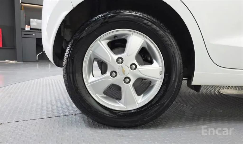 Chevrolet Spark - Vista 5