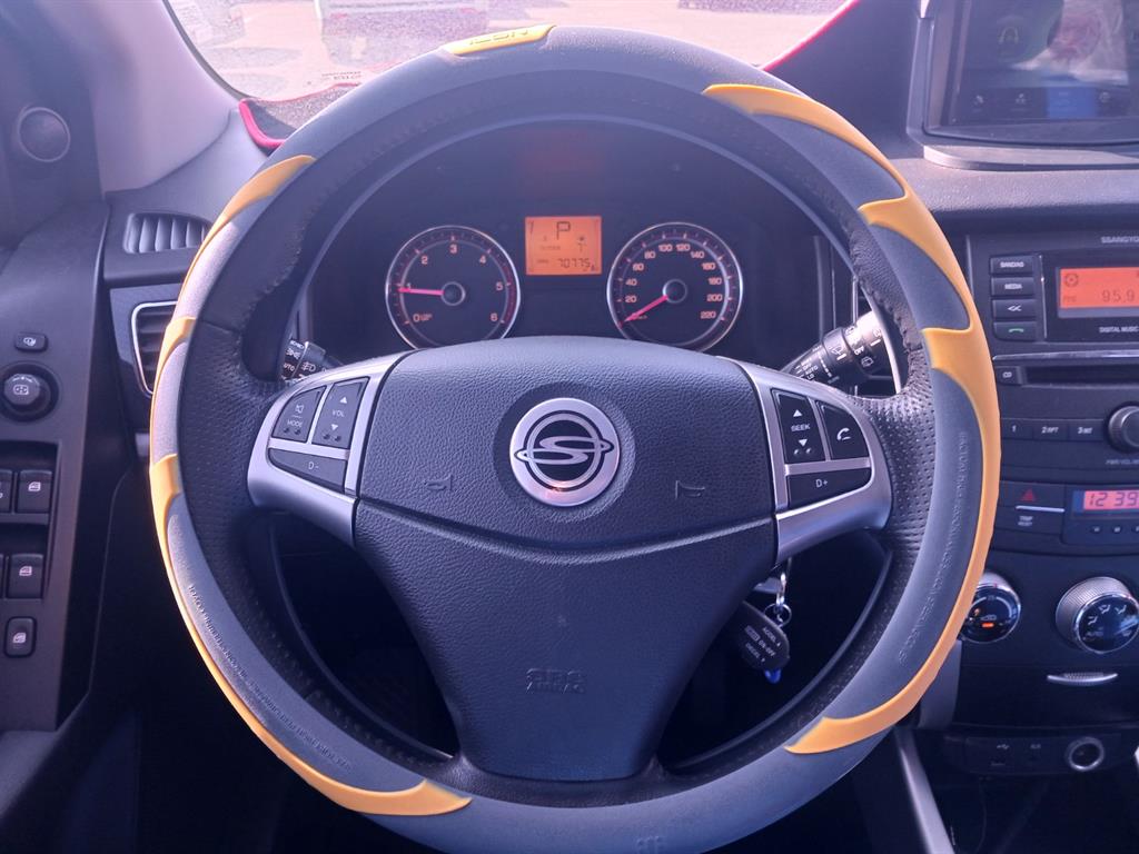 Ssangyong Korando - Vista 5