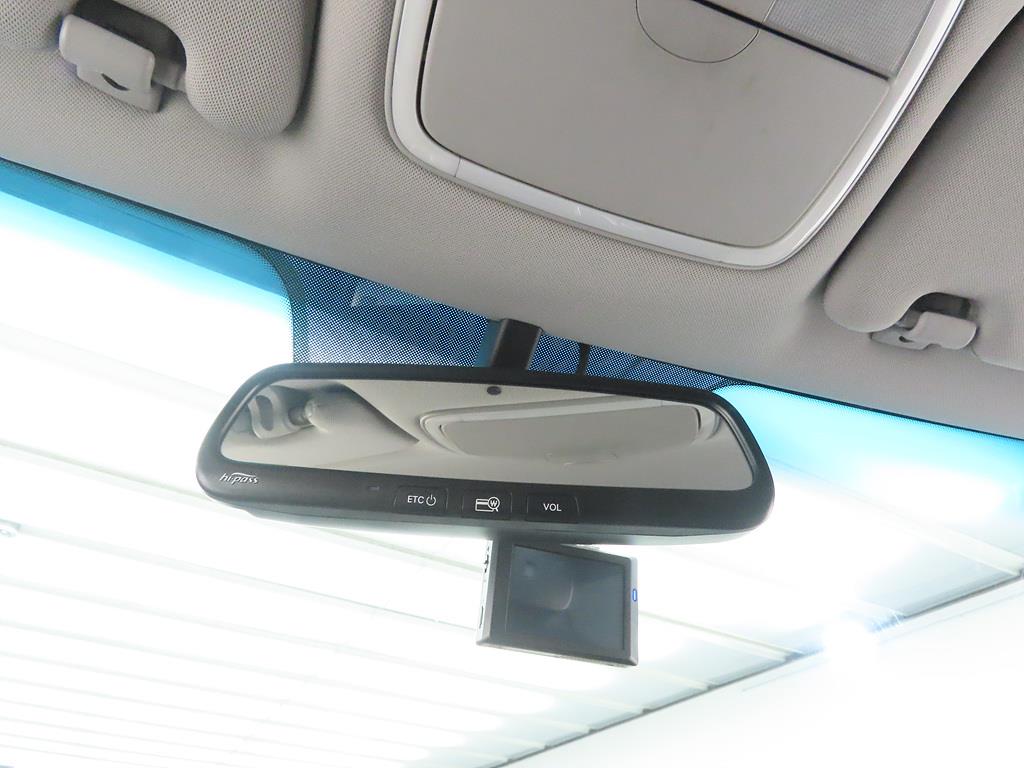 HYUNDAI Genesis - Vista 12