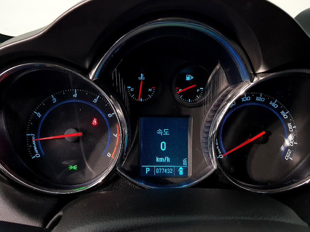 Chevrolet Cruise - Vista 7