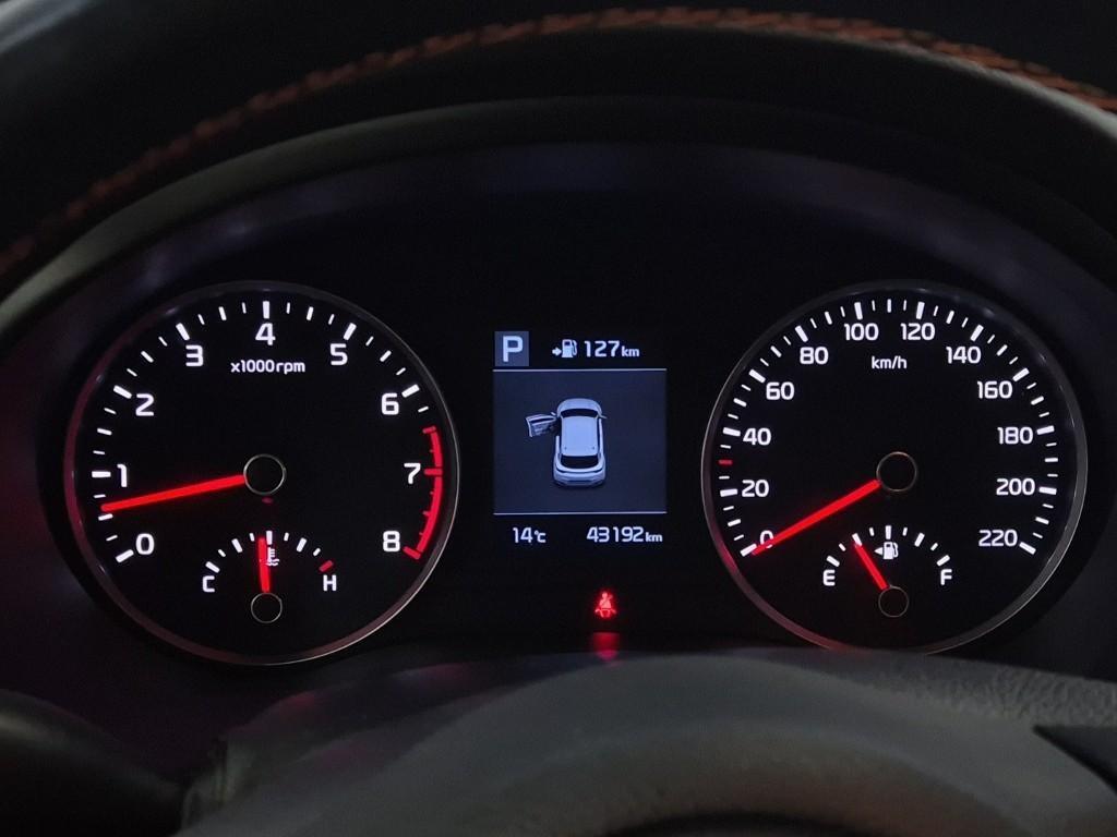 KIA Stonic - Vista 6