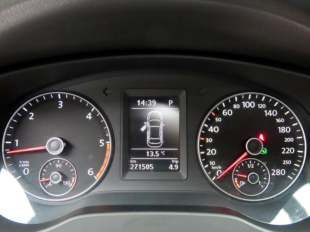 Volkswagen Jetta - Vista 8