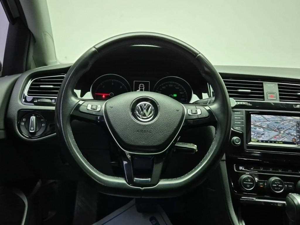 Volkswagen Golf - Vista 9