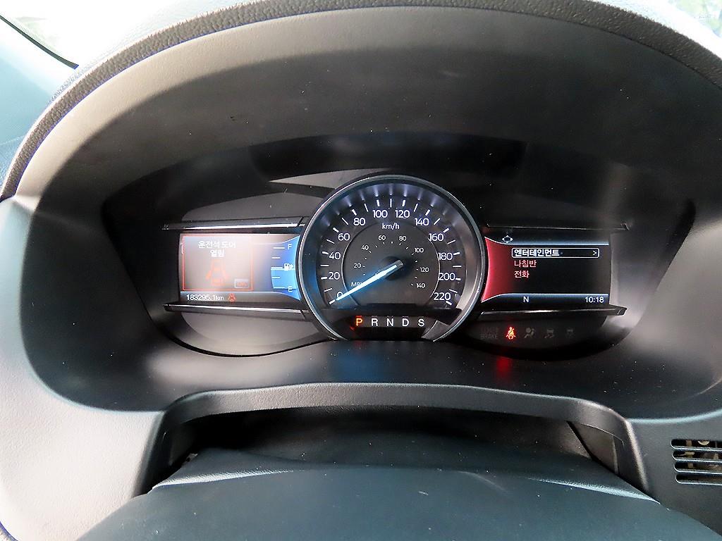 Ford Explorer - Vista 4