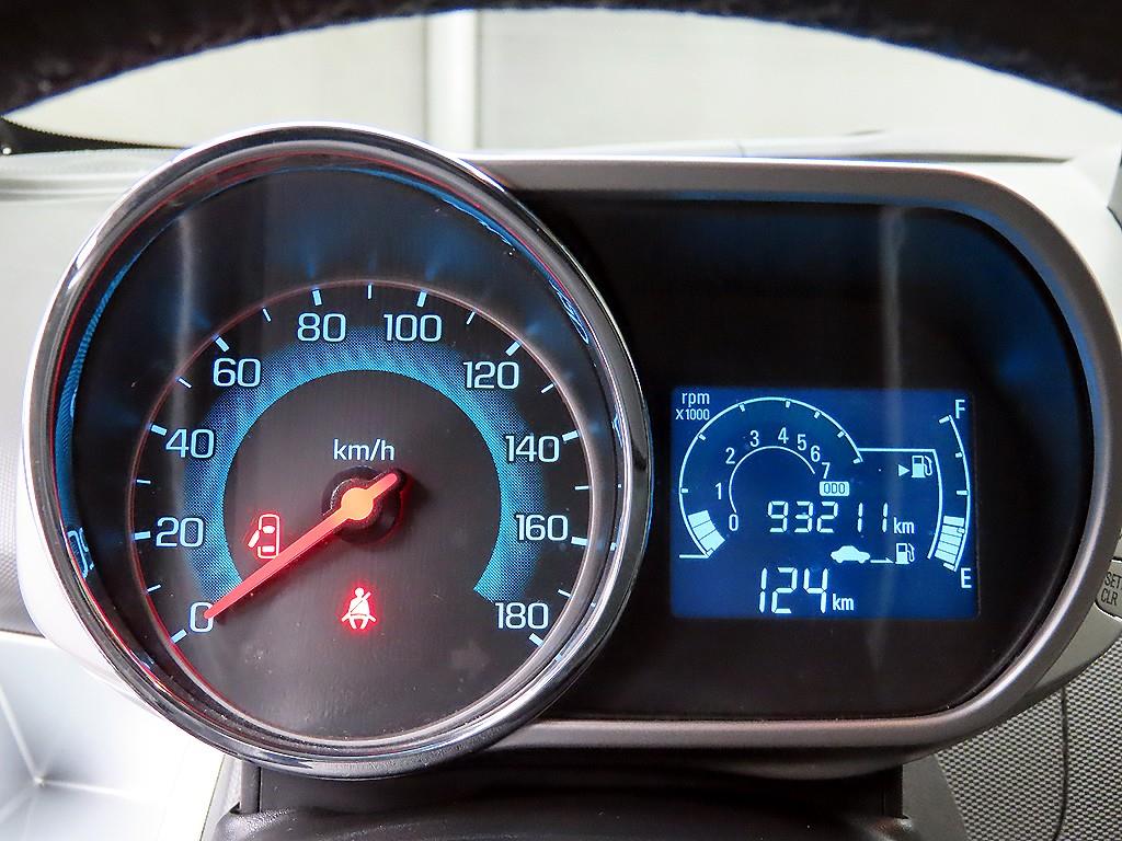 Chevrolet Spark - Vista 8