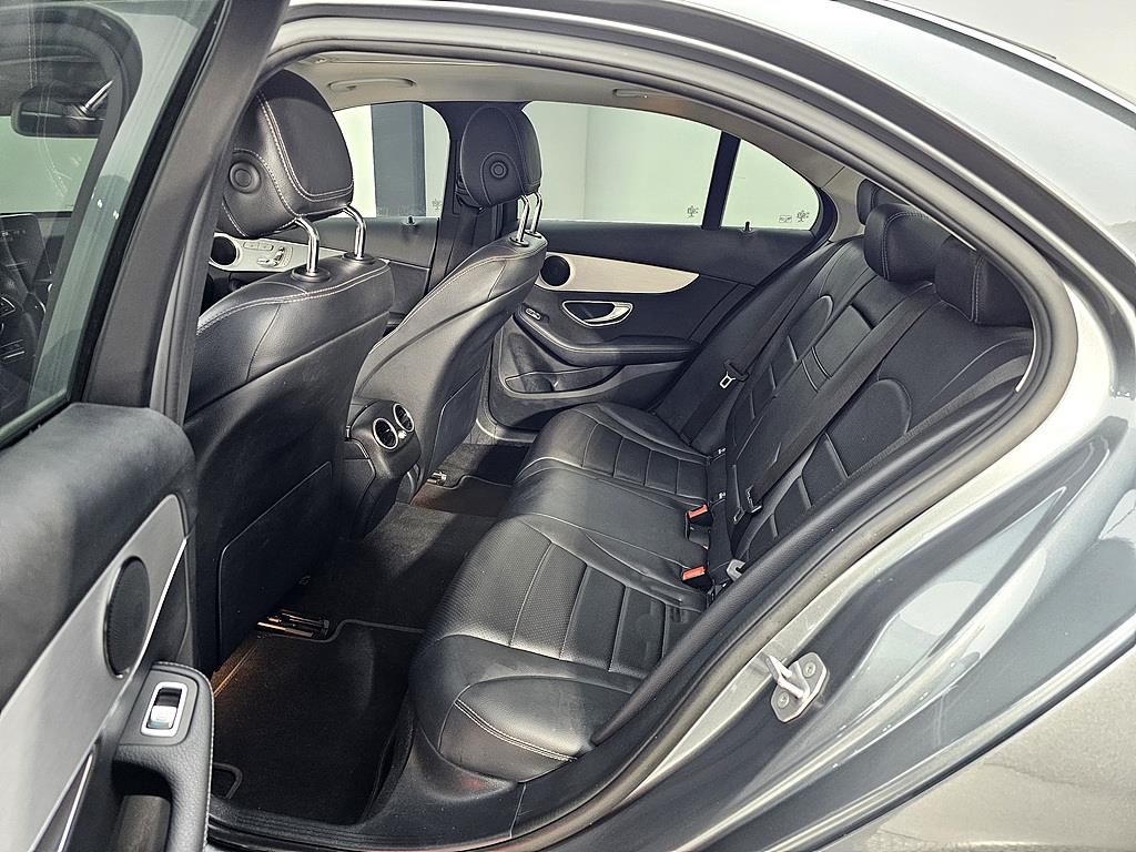 Mercedes Benz C Class - Vista 9