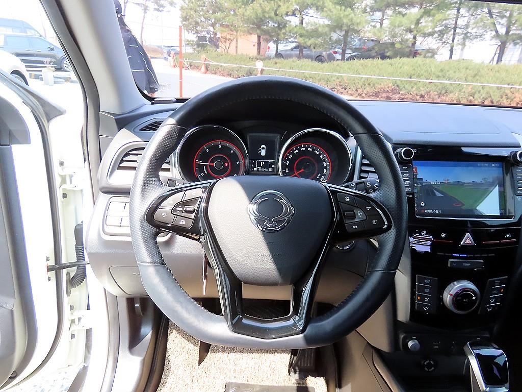 Ssangyong Tivoli - Vista 8