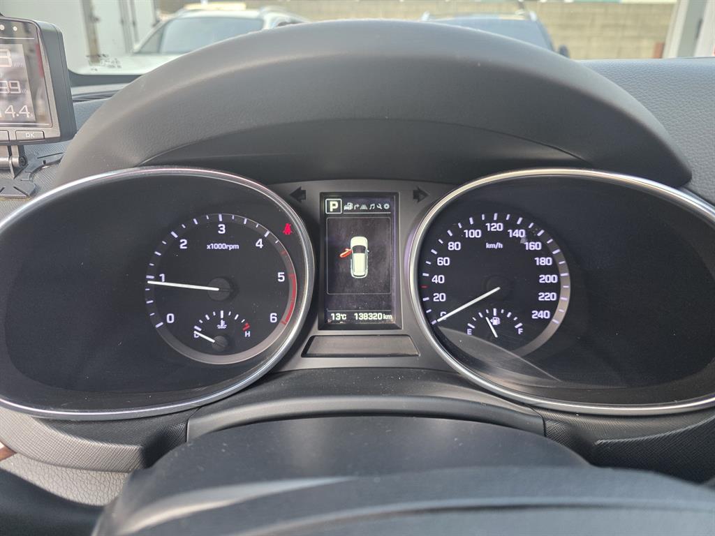 HYUNDAI Santa Fe - Vista 5