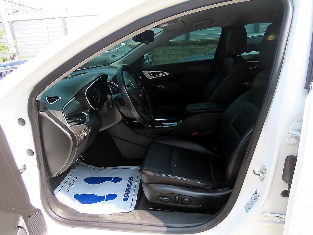 Chevrolet Malibu - Vista 5