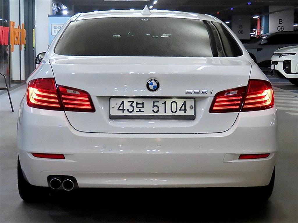 BMW 5 Series - Vista 5