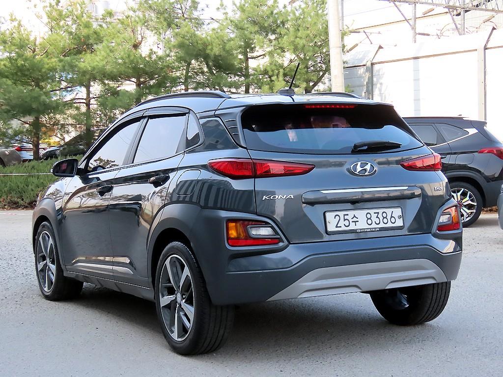HYUNDAI Kona - Vista 3