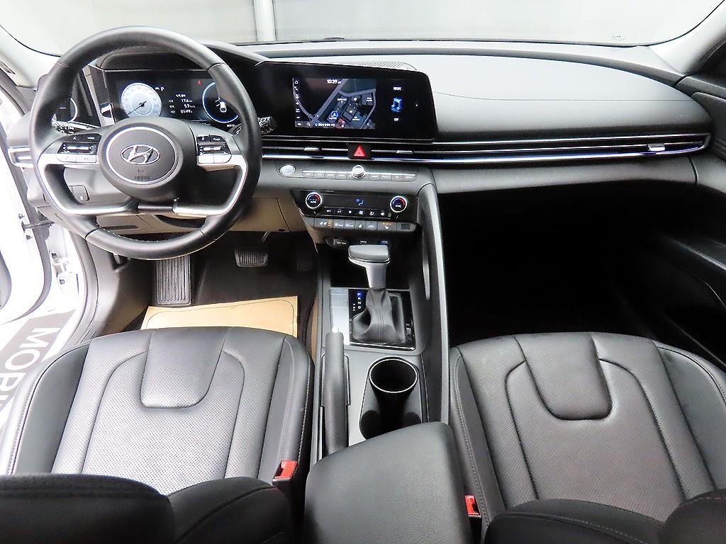 HYUNDAI Avante - Vista 7