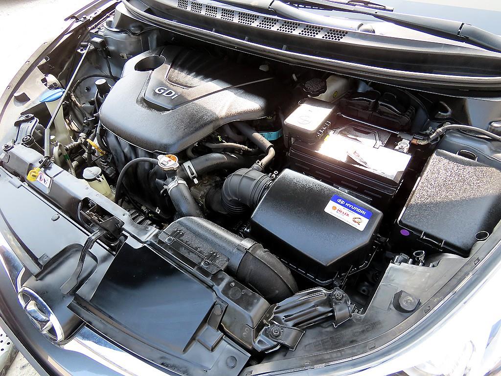 HYUNDAI Avante 2016 Gris - Importación desde Corea - HF Imports Iquique - Foto 18