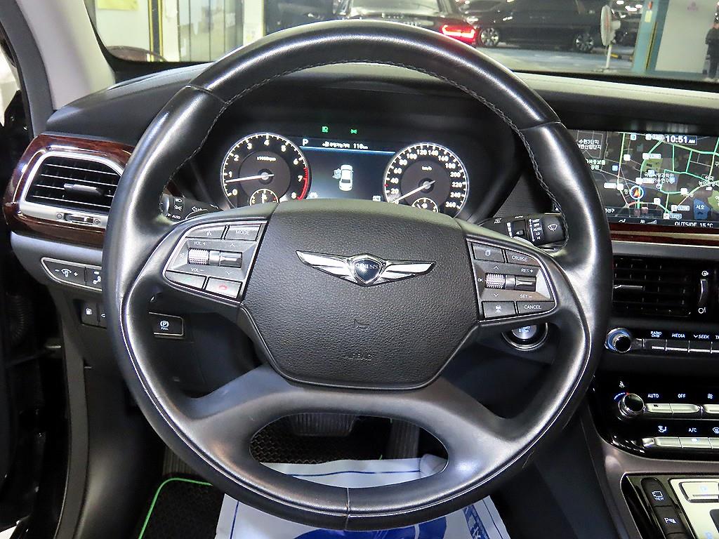 Genesis EQ900 - Vista 8