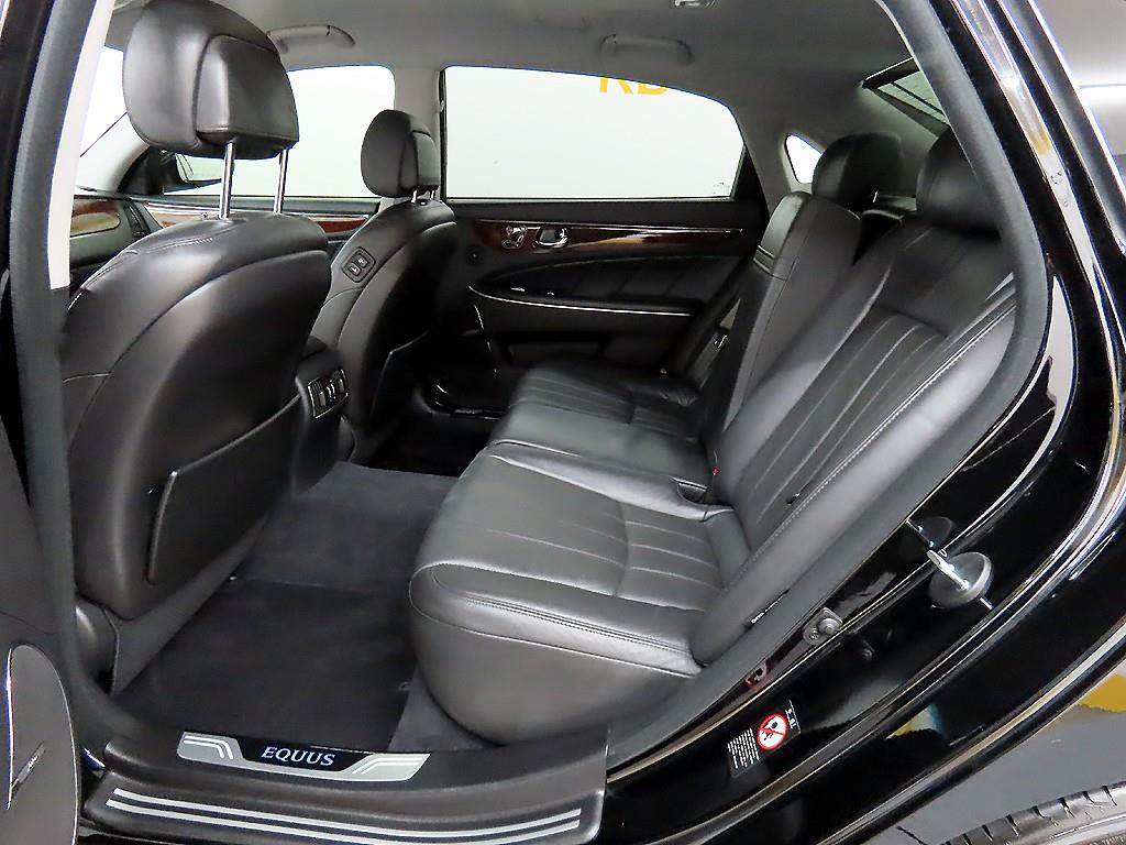 HYUNDAI Equus - Vista 6