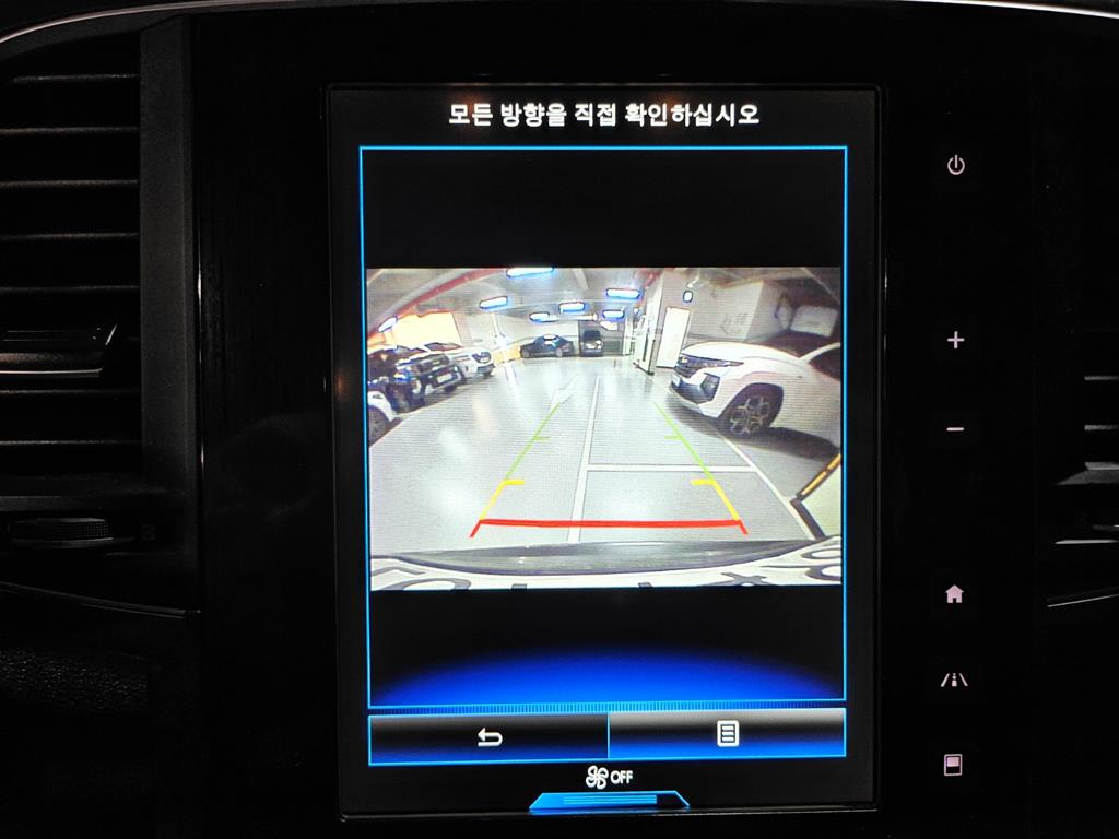 SAMSUNG QM6 - Vista 12