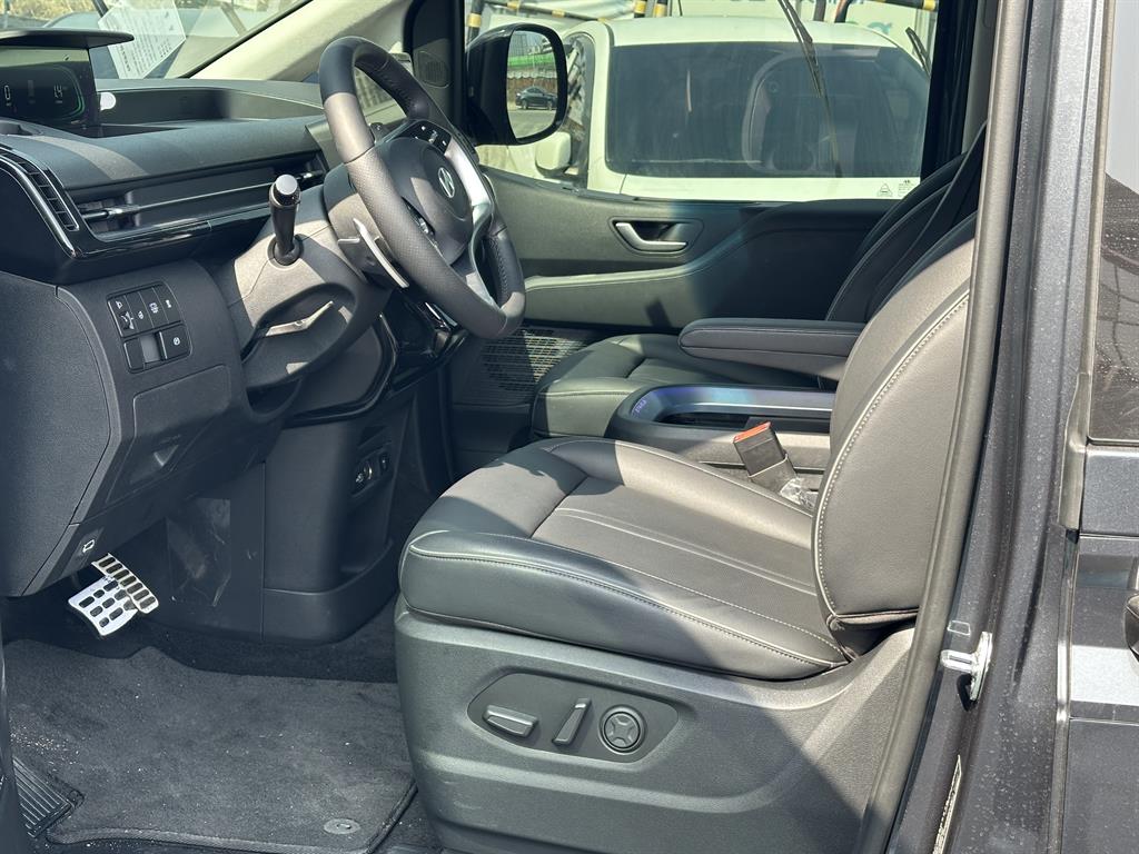 HYUNDAI Staria - Vista 7