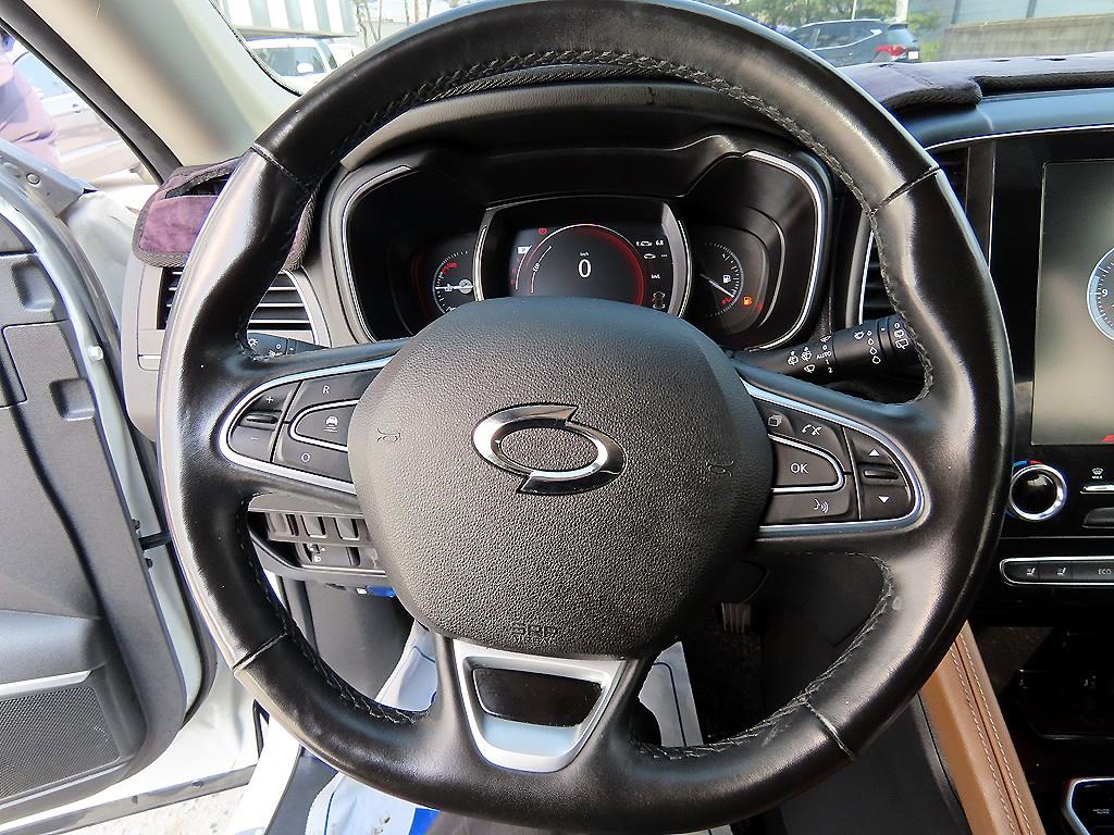 SAMSUNG QM6 - Vista 8