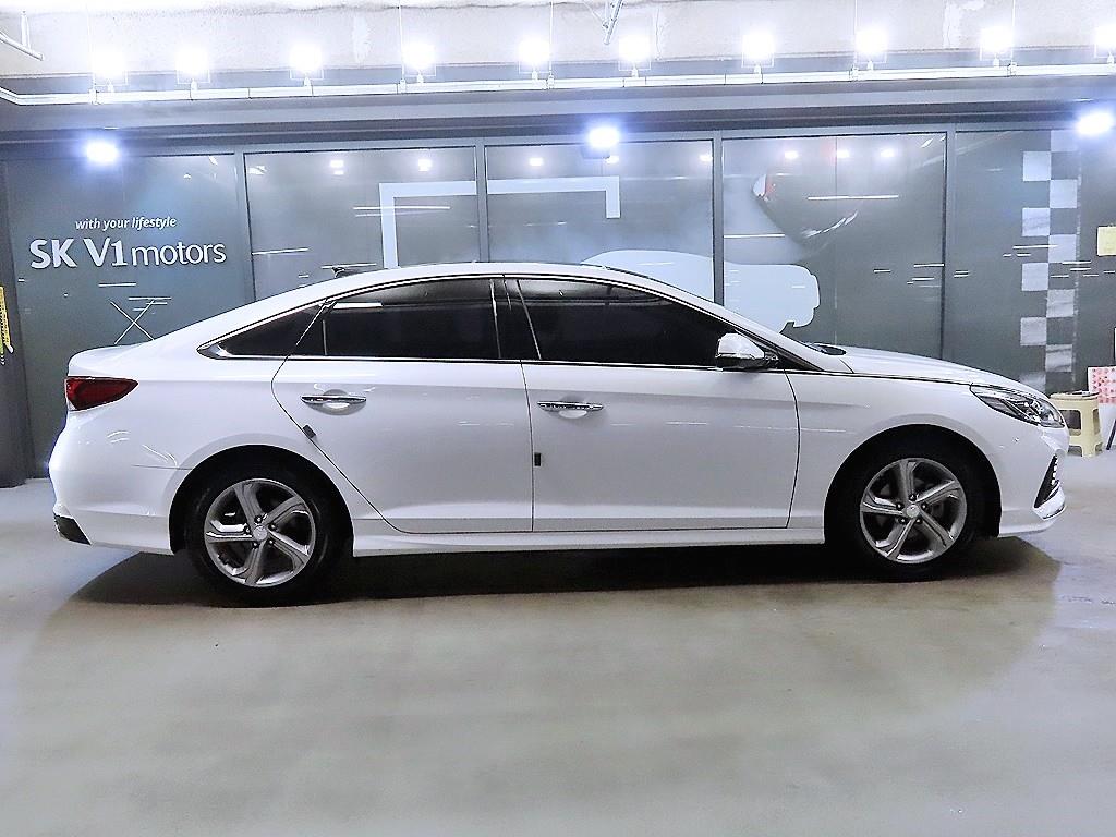 HYUNDAI Sonata - Vista 3