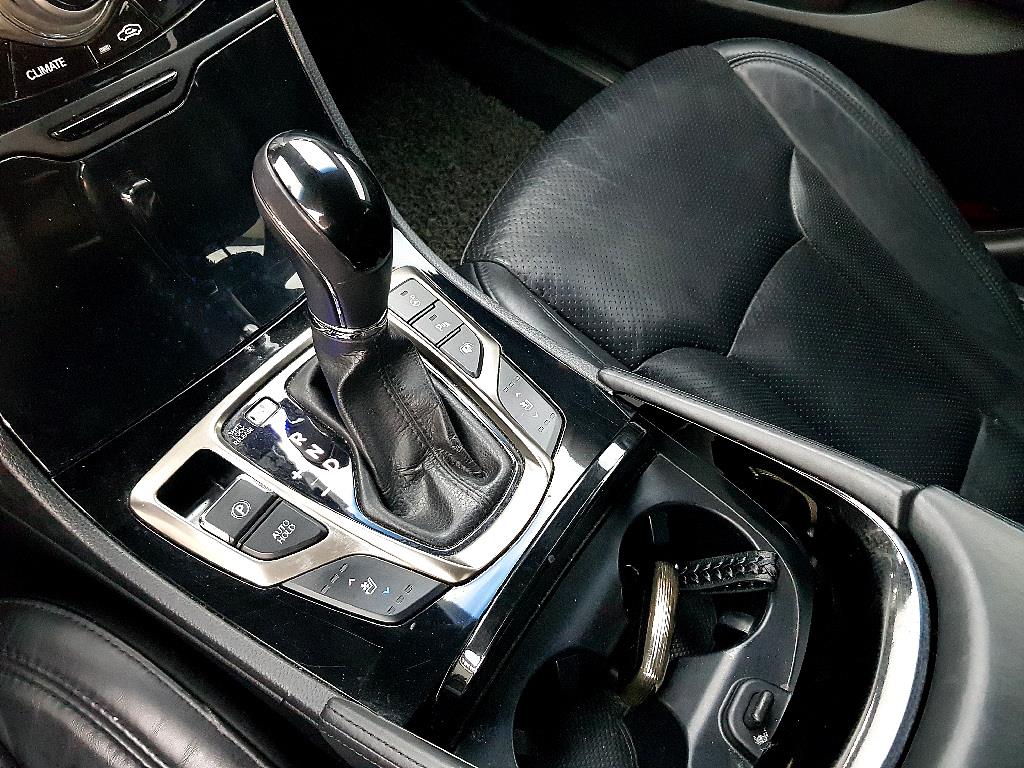 HYUNDAI Grandeur 2011 Negro - Importación desde Corea - HF Imports Iquique - Foto 13