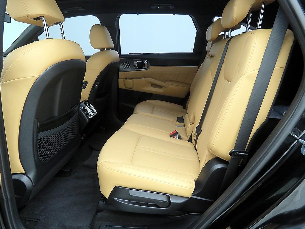 KIA Sorento - Vista 8