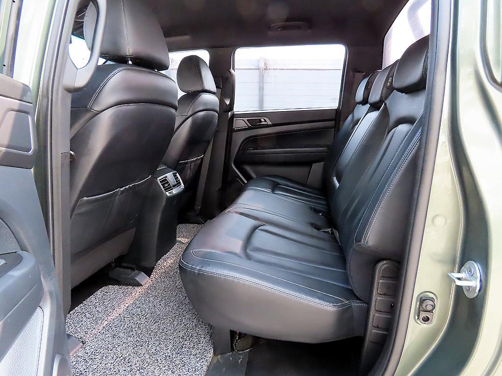 Ssangyong Rexton - Vista 6