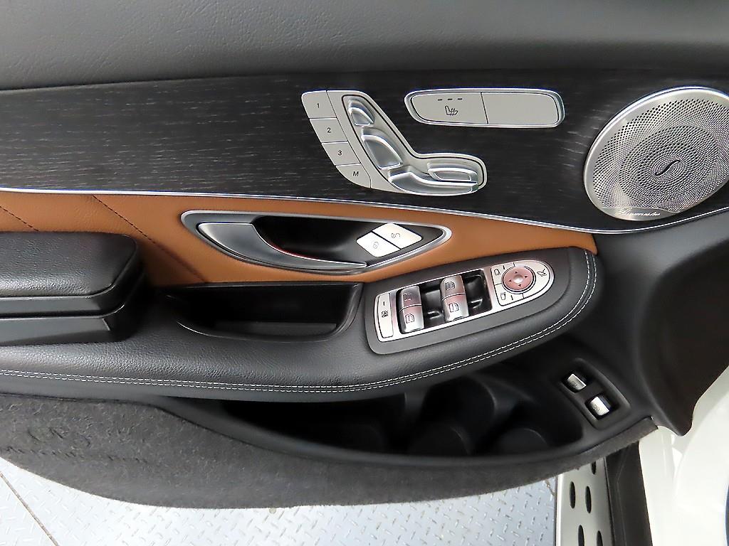 Mercedes Benz GLC Class - Vista 11