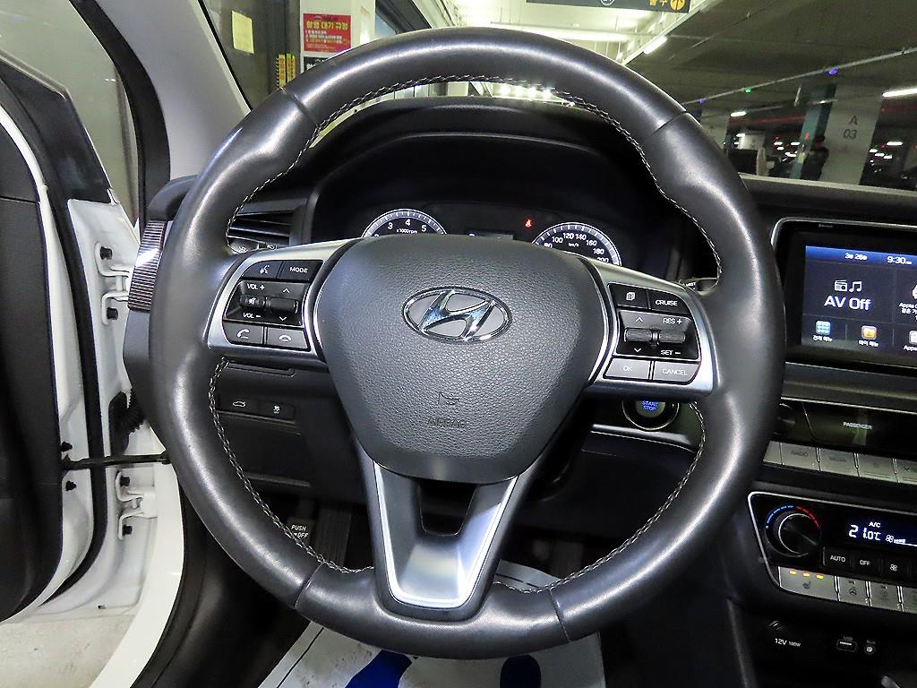 HYUNDAI Sonata - Vista 8