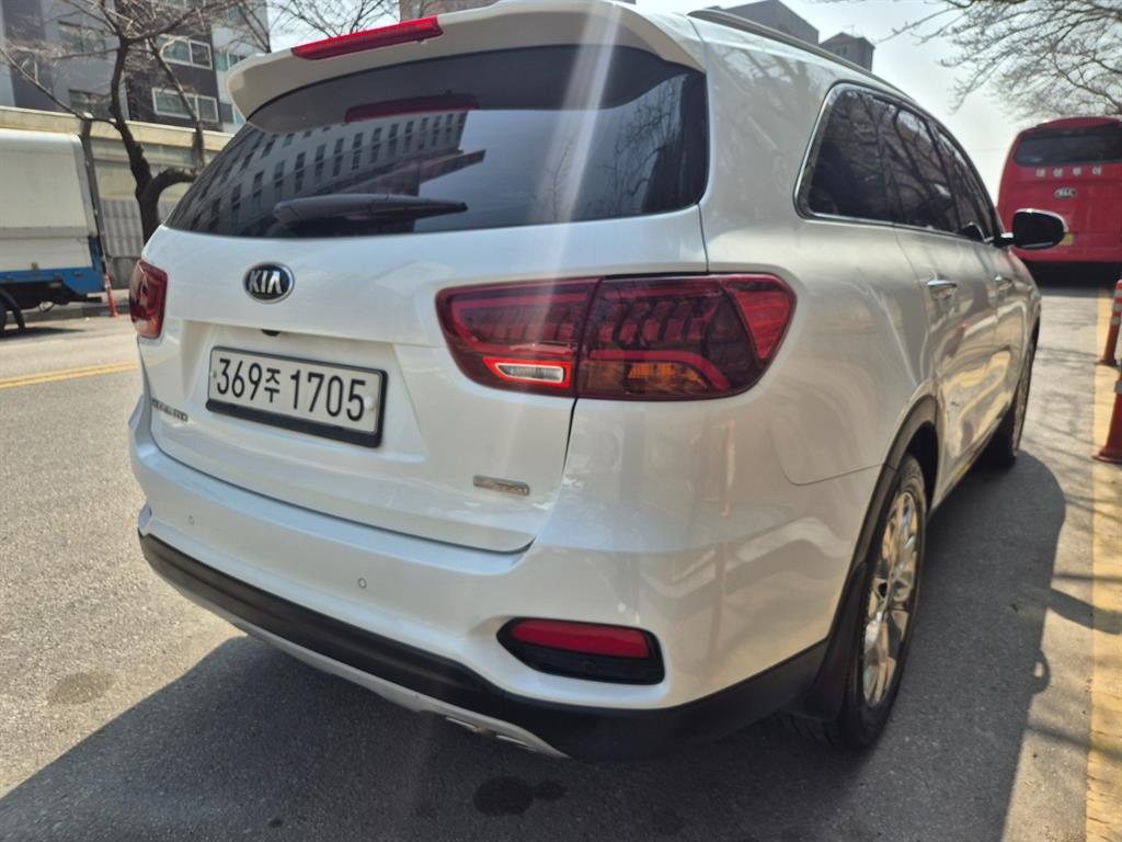 KIA Sorento - Vista 4