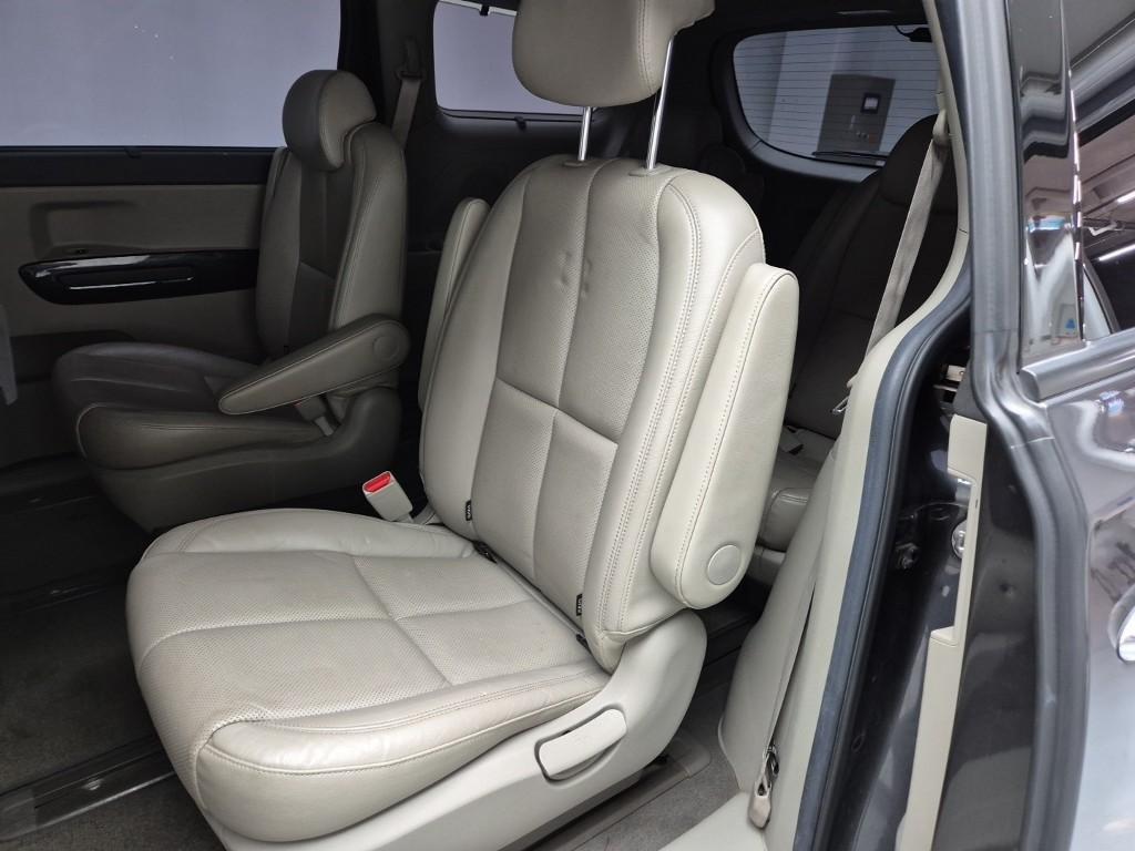 KIA Carnival 2016 Negro - Importación desde Corea - HF Imports Iquique - Foto 15