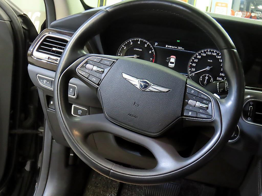 Genesis G90 - Vista 8